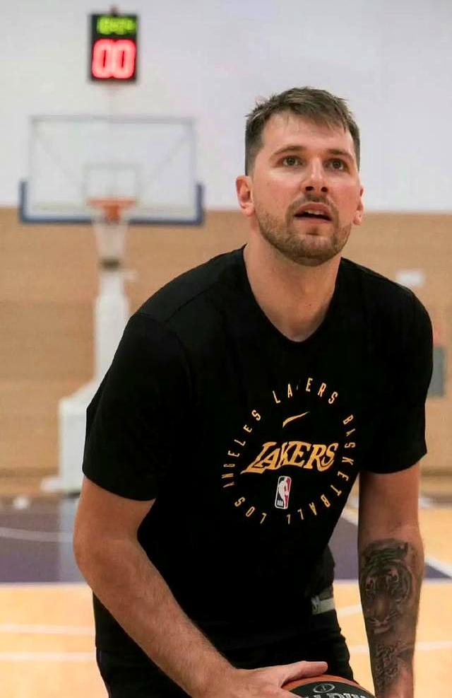 九游-包含皇家马德里带队取胜!,东契奇重要时刻重返赛场引发球迷热议的词条-九游