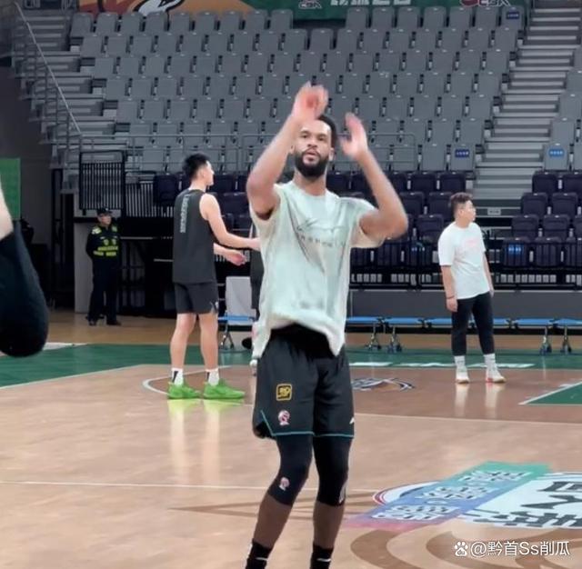 清晨体能课后，萨克拉门托国王回应争议备战CBA常规赛，信心回归，细节决定成败的简单介绍